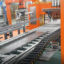 自动化门板加强筋焊接生产线